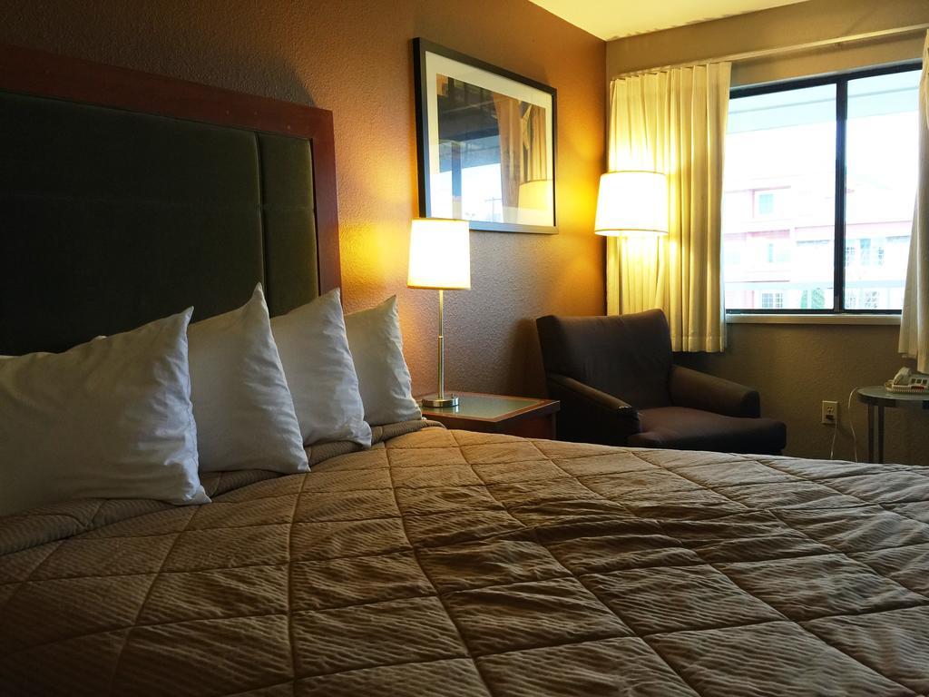Chestnut Tree Inn Portland Mall 205 Dış mekan fotoğraf